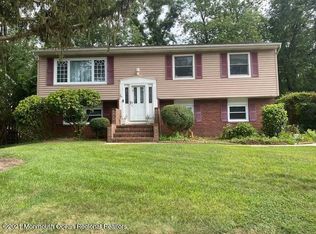 15 Andover Rd, Jackson, NJ 08527