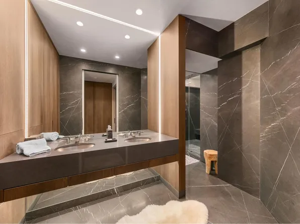 605 Park Avenue image 14 of 26