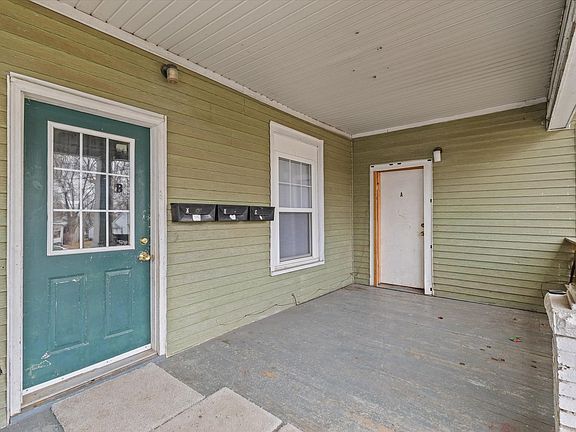 5th image of 820 W Washington St