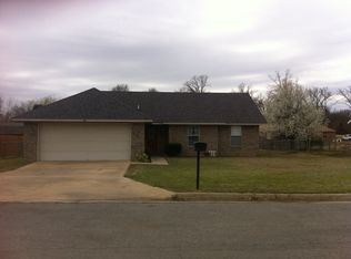 521 Loop W, Roland, OK 74954