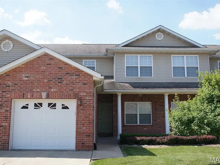 706 Titan Dr — Photo 1