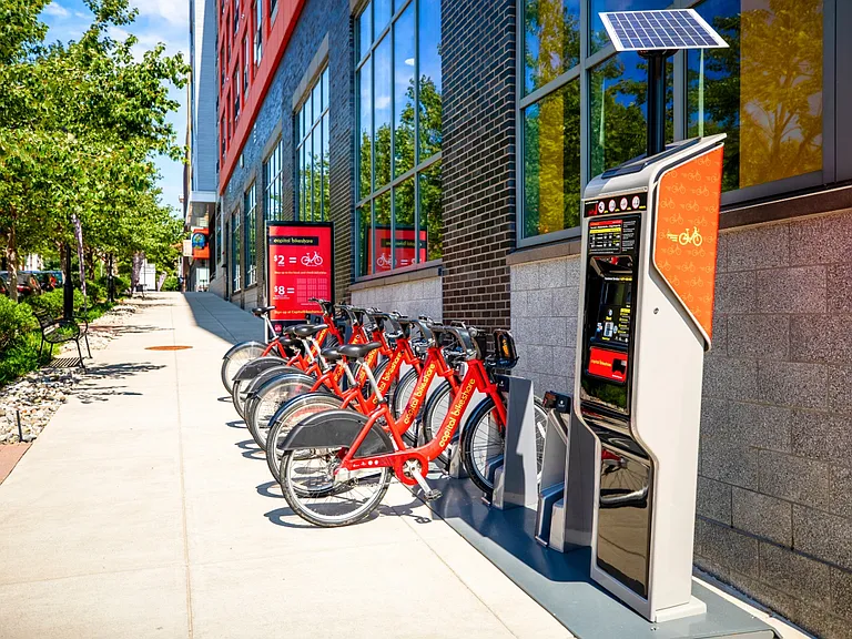 Halstead Square - Lotus & Lofts — Photo 17