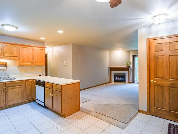 4th image of 9235 Waymond Ave Unit 2