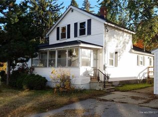 7 Grove St, Norway, ME 04268