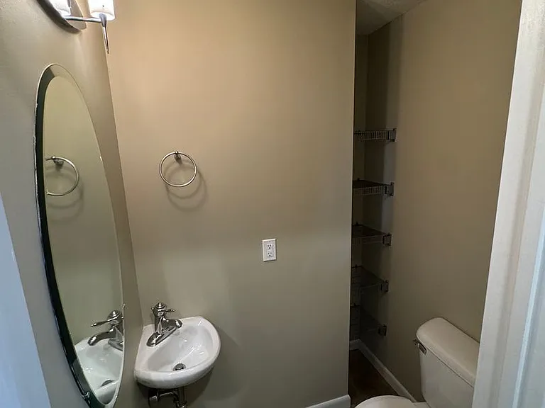 10335 Detroit Ave — Photo 8