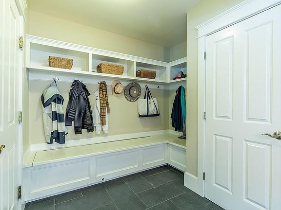 3rd image of 37 Ashland St #B