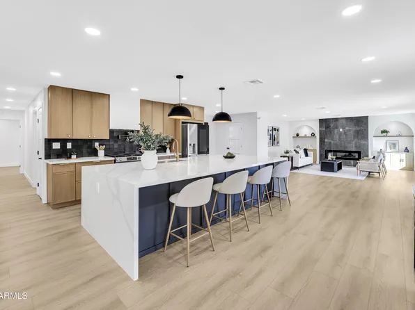 6449 E OAK Street, Scottsdale, AZ 85257