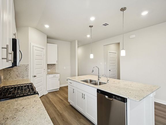 16-custom-Houston - Glendale Lakes - 6627 Lenwood Ln Rosharon TX 77583 - 012.jpg