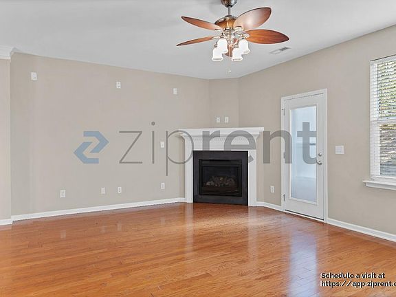 3rd image of 237 Murray Glen Dr