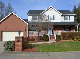 1 Larabee Ln, Winfield, WV 25213