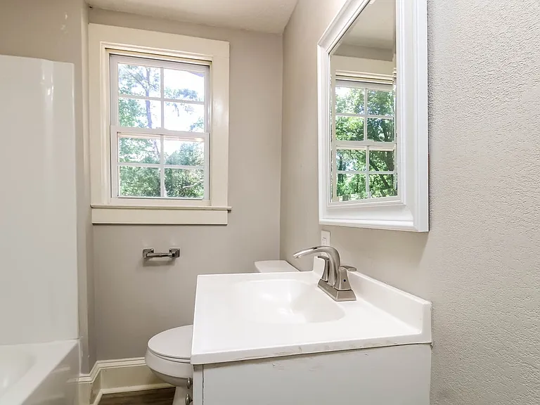 1 Hillcrest Ave — Photo 14