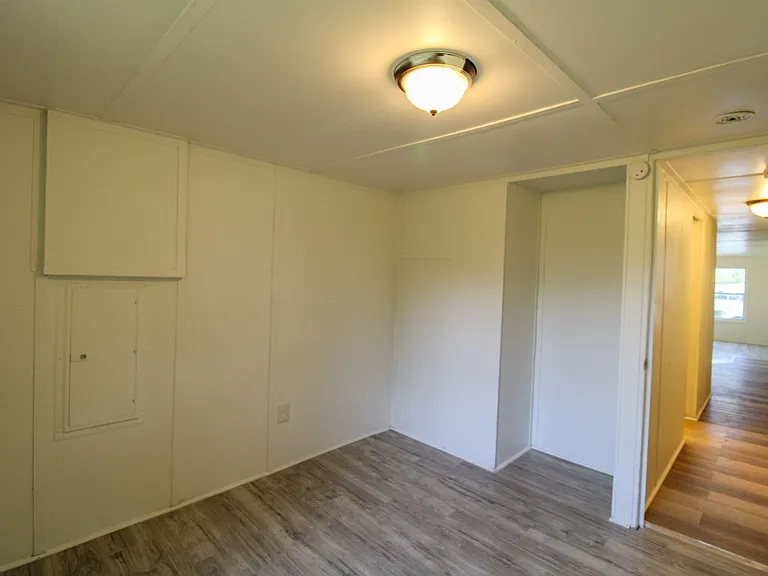 15 Simpson Rd — Photo 9