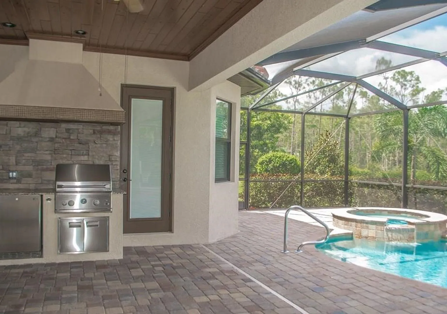 ** Available For 2027 Season Dec-April Only -- Fully Furnished Turnkey Seasonal Unit -Bella Firen... — Photo 2
