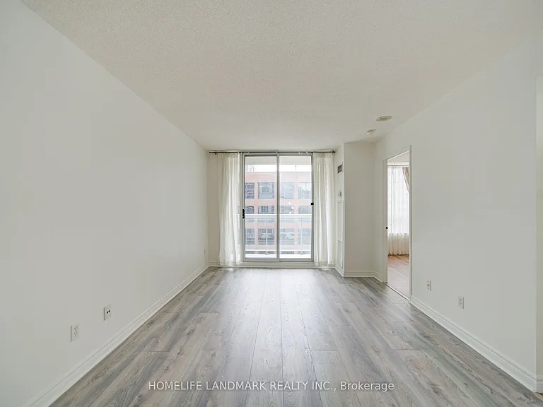 43 Eglinton Ave E #1003 — Photo 3