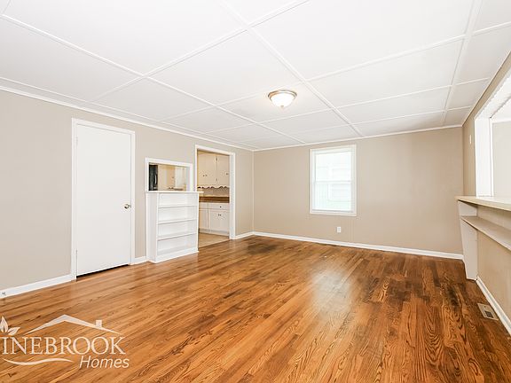 3rd image of 8408 Park Ave