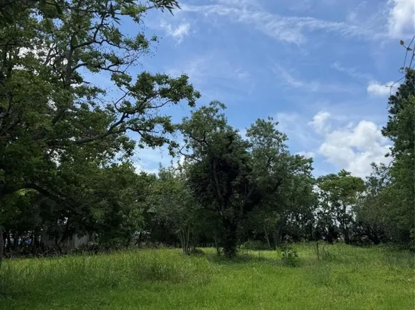 2929 2nd Ave N, Texas City, TX 77590