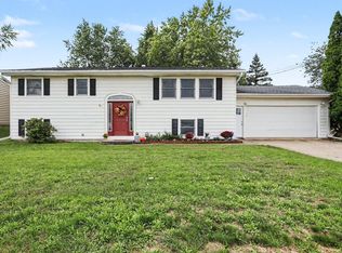 6710 Amberly St, Portage, MI 49024