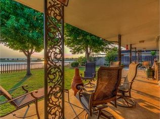 8209 Lakehurst Dr, Oklahoma City, OK 73120