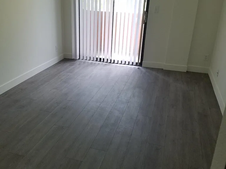 731 S Detroit St #202 — Photo 12