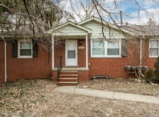 20948 Taft Rd, Northville, MI 48167