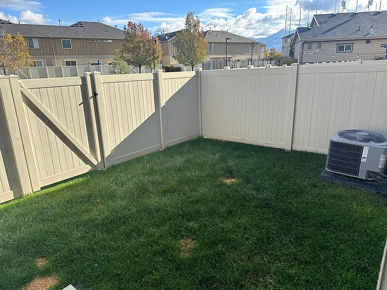 1014 W Village River Ln — Photo 27