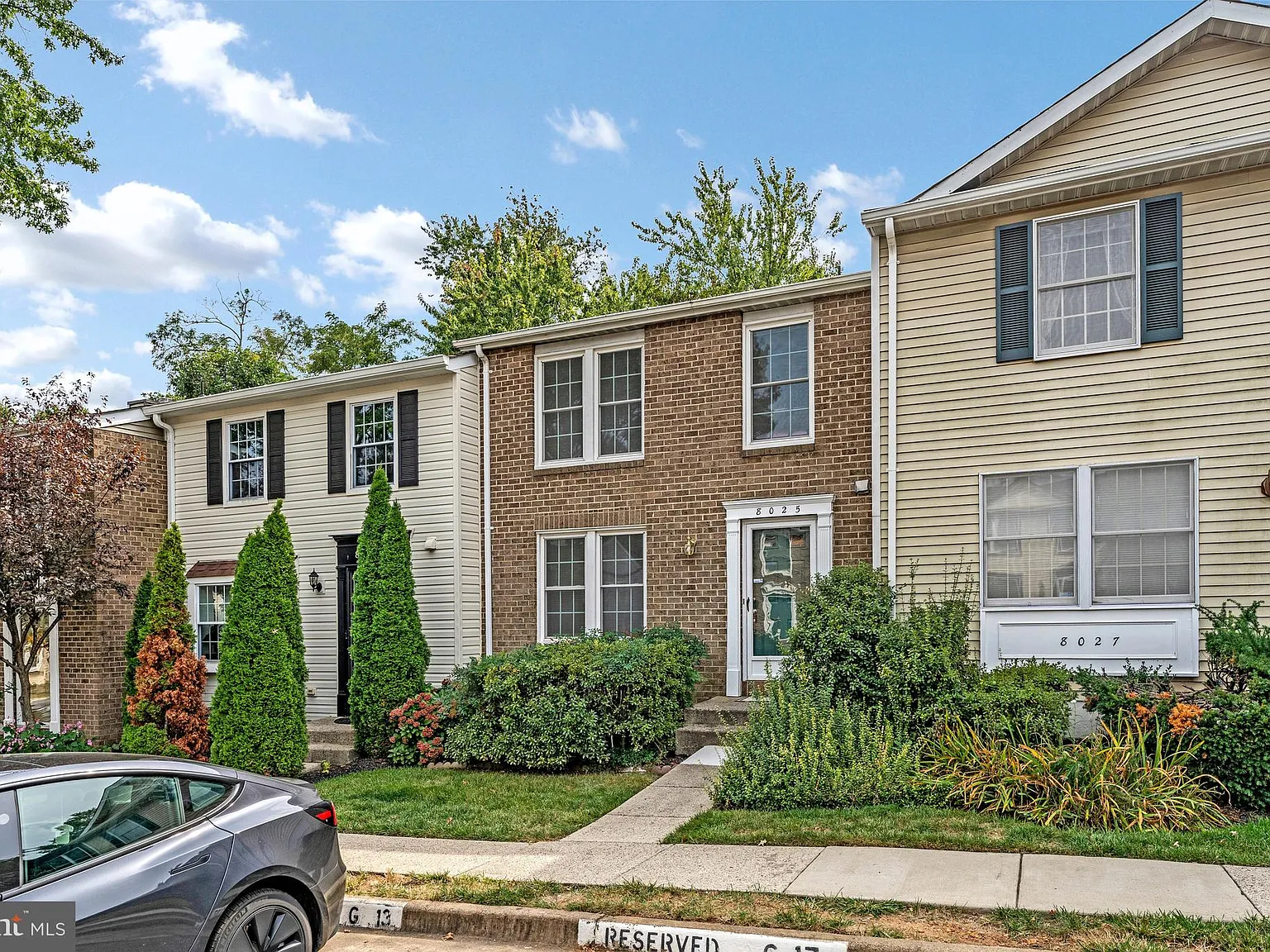 3 bed, 4.0 bath, 1520 sqft, $2,795 — Photo 2