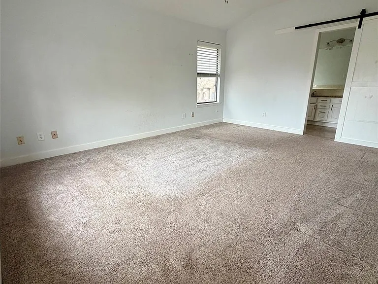 17844 Park Valley Dr — Photo 30