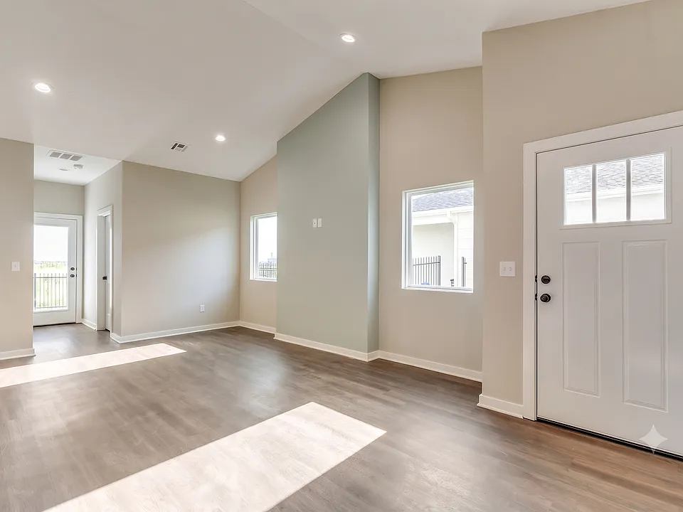 15515 W Josephine St