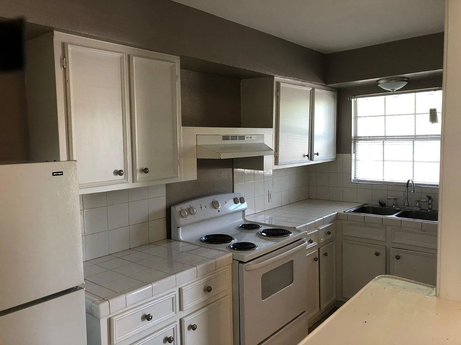 1 bed, 700 sqft, $800 — Photo 2