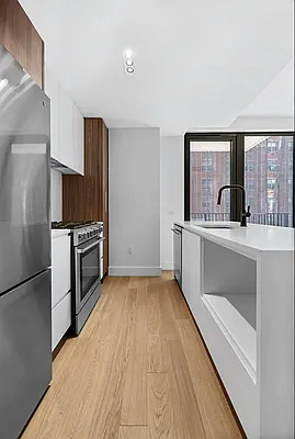 Rented by West 124th Manager LLC | media 65