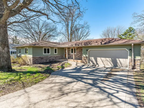 1721 Minnehuta Dr, Fergus Falls, MN 56537