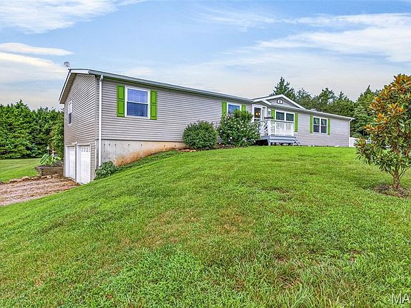 4th image of 6015 Centerline Dr
