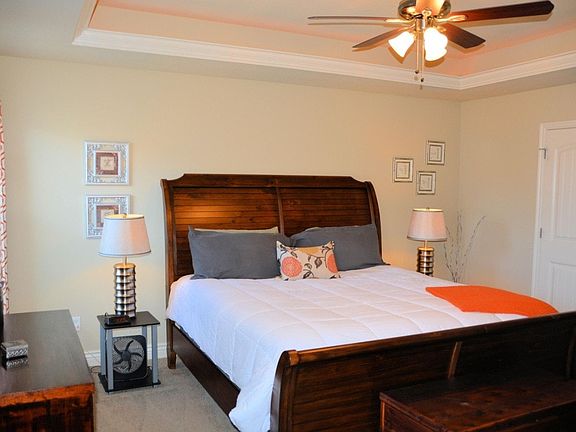 5th image of 5711 Camden Cir