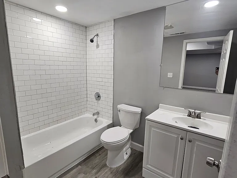 240 Michele Ave — Photo 12