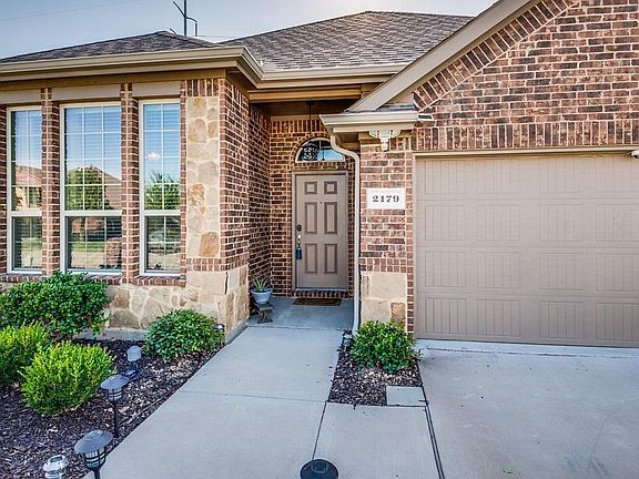3rd image of 2179 Liriope Ln