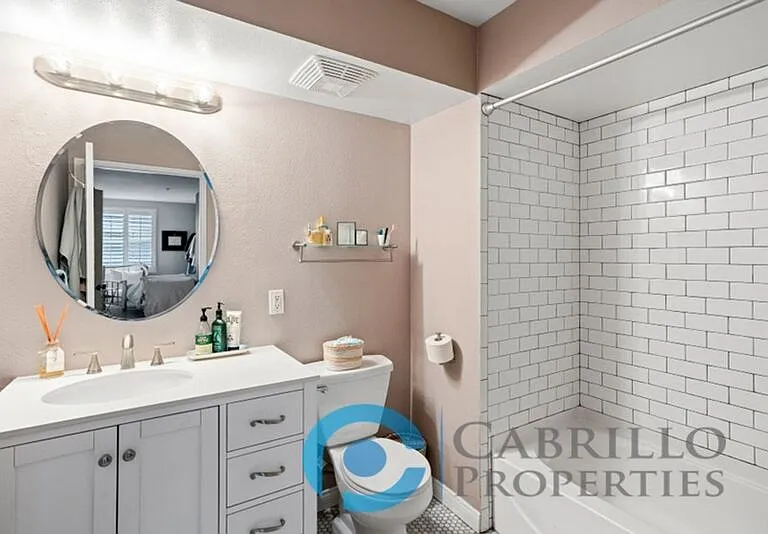 1435 India St #408 — Photo 24