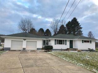 2390 Crescentdale St SE, Magnolia, OH 44643