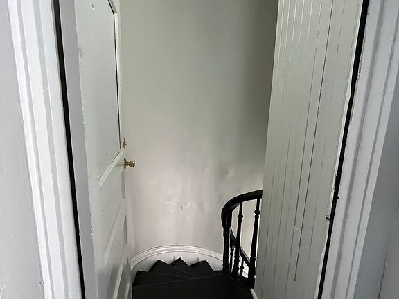 4th image of 216-218 Tinkler St #216-1/2