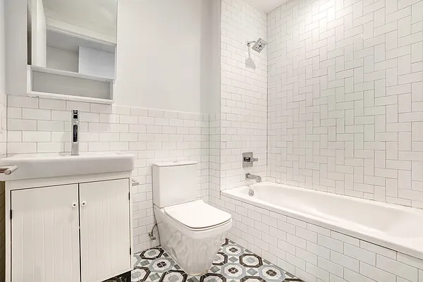 Rented by Bond New York | media 21