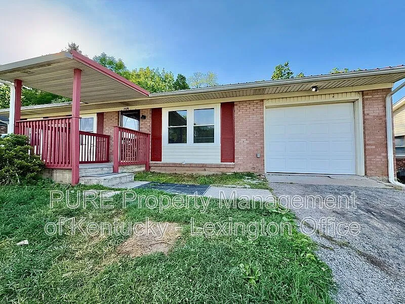 Building Photo - 2408 Shandon Dr