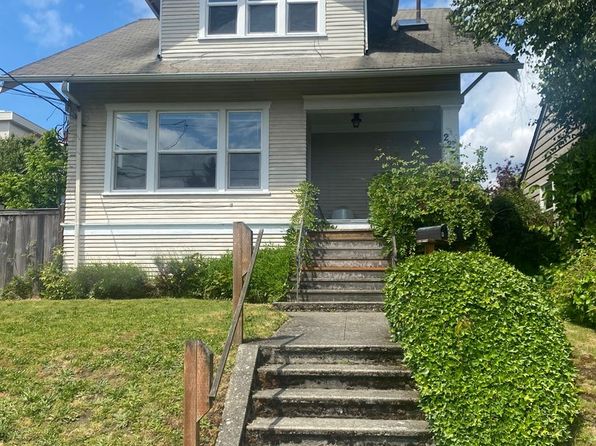 2246 NW 63rd St APT C