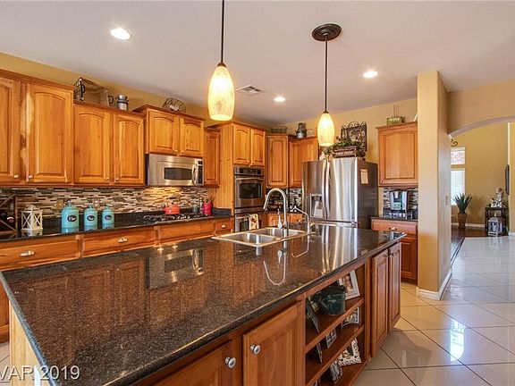 5th image of 9861 Crescent Lodge Ct