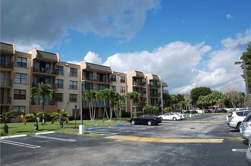 1st image of 13000 SW 92nd Ave APT B212