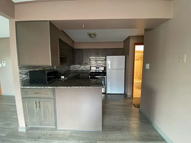 2 bed, 750 sqft, $1,750 — Photo 4
