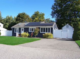 25 Anne Rd, Centereach, NY 11720