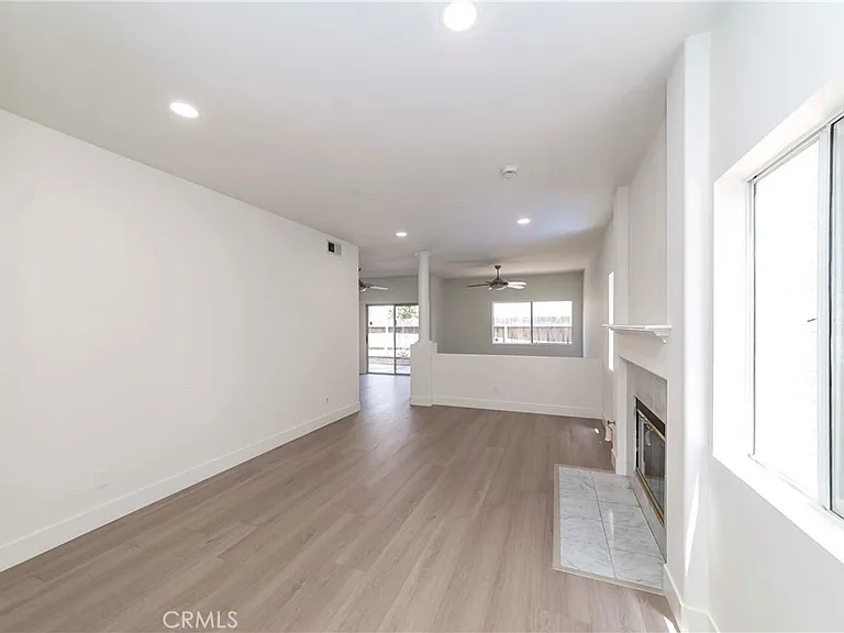 1361 Abraham Ter — Photo 2