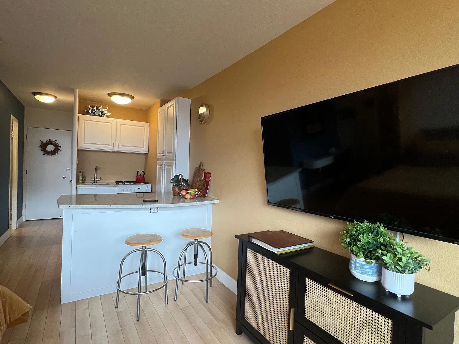 1196 N Grant St — Photo 4