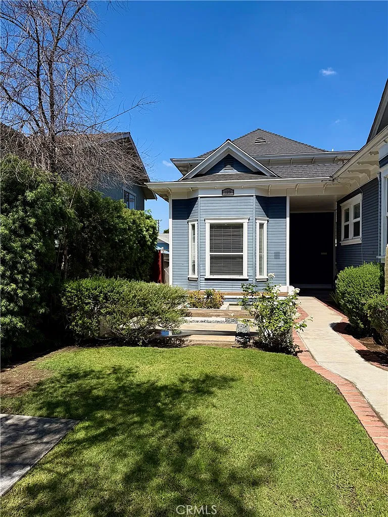 3 bed, 1750 sqft, $4,200 — Photo 2