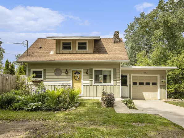 1625 S Shore Dr, Portage, MI 49002