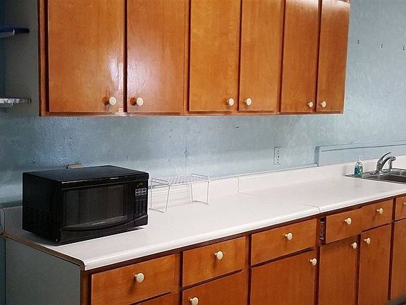 3rd image of 214 Adams Ave